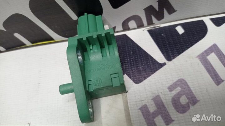 Датчик airbag Volkswagen Passat 3C2 BVY 18.05.2006