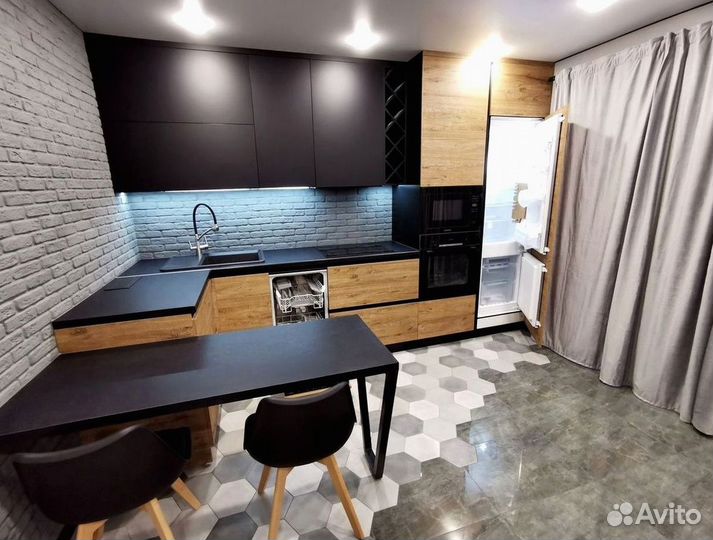 Кухонный гарнитур в современном стиле на заказ