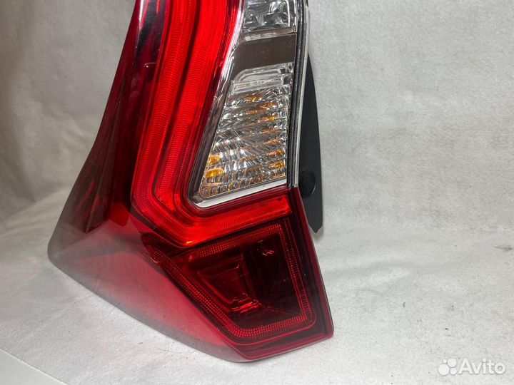 Фонарь правая Mitsubishi Pajero Sport 3 2015- LED