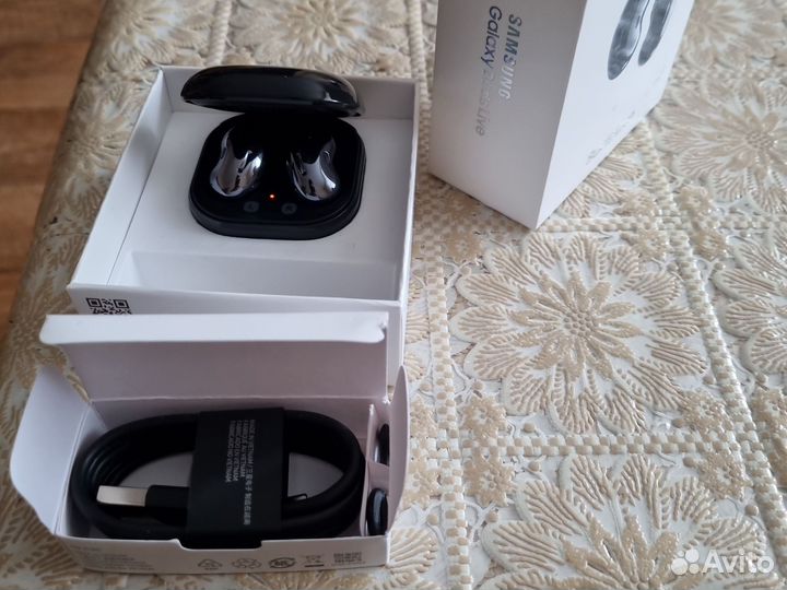 Samsung galaxy buds live