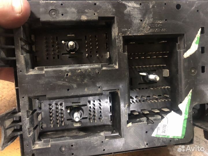 Блок Предохранителей Chevrolet Aveo T-300