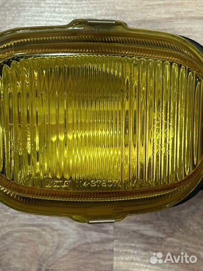 Противотуманка левая Mitsubishi Fuso Fighter