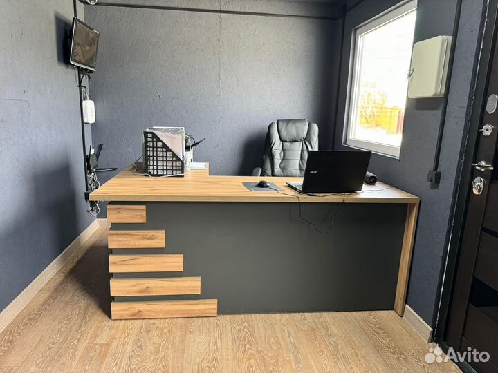 Офисный стол Ullus на заказ