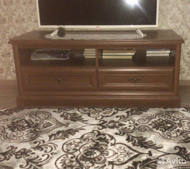 Тумба под телевизор