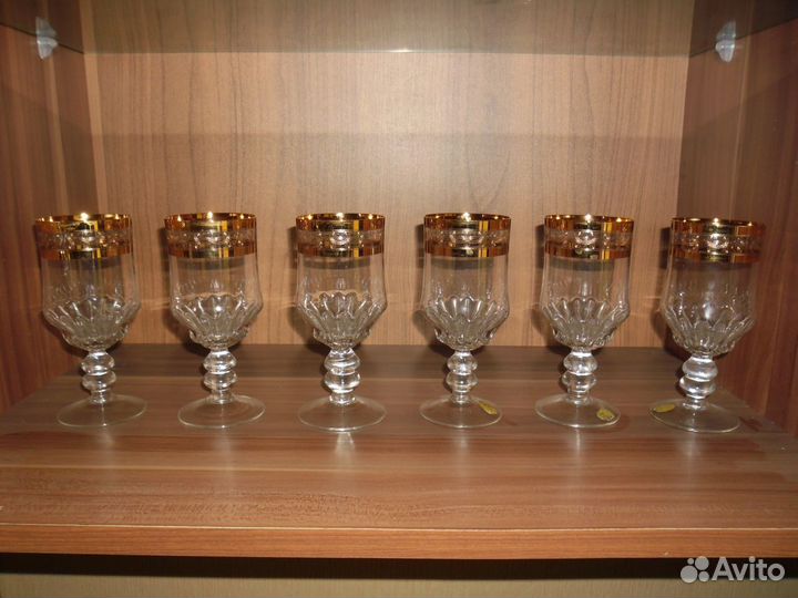 Хрустальные бокалы 