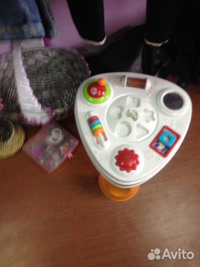 Развивающий столик