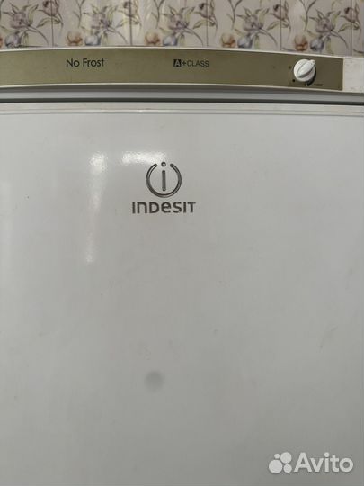 Морозильная камера Indesit SFR 167 NF