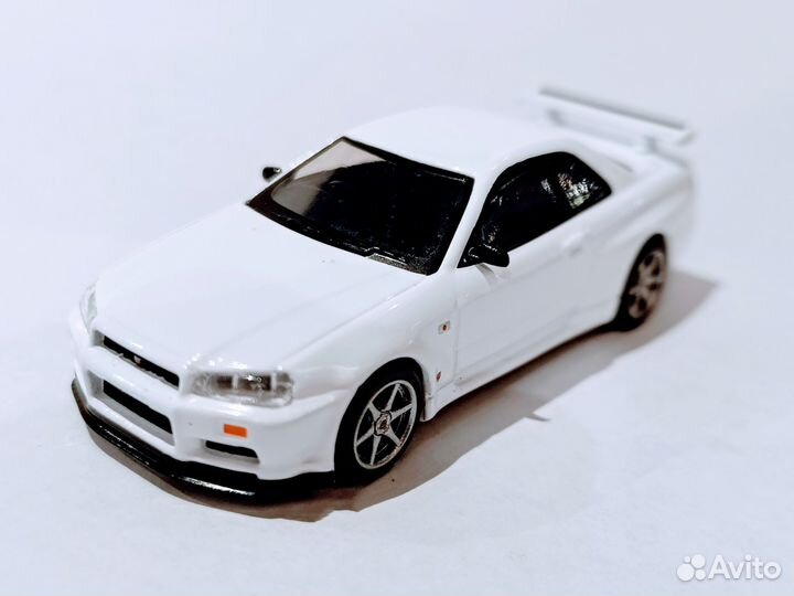 Модель Nissan skyline GT-R 1999 Mini GT