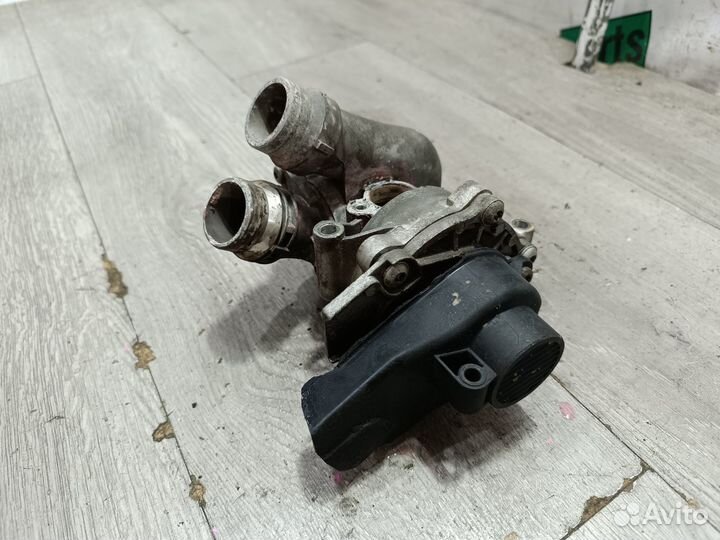 Термостат с помпой в сборе для 1.8 CDA Skoda