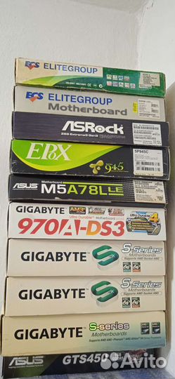 Коробки с материнских плат, видеокарт, и другое