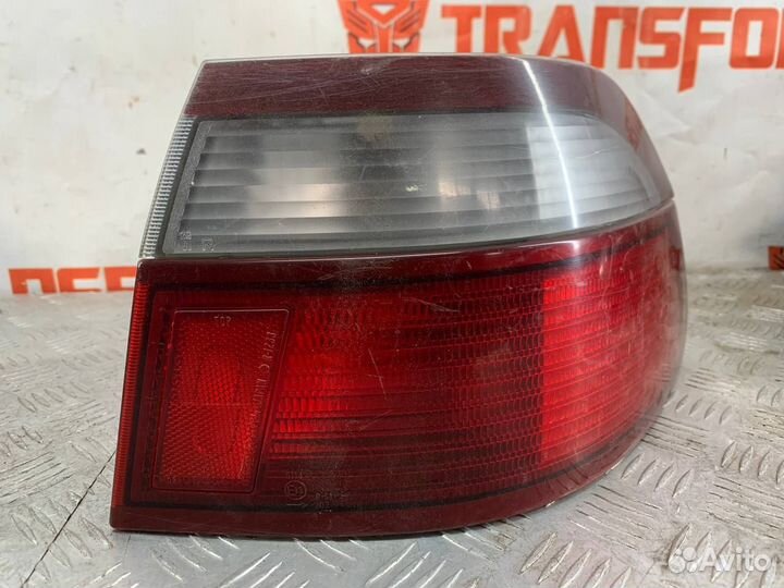 Фонарь правый Мазда Капелла