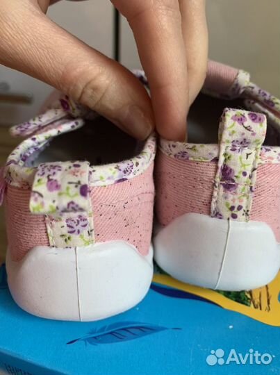 Туфли для девочки 24