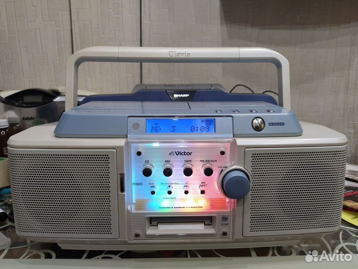 Victor clavia CD-MD portable system RC-Z1MD-W