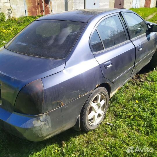 Hyundai Elantra, 2002