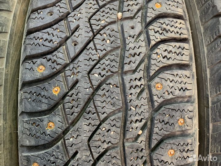 Viatti Bosco Nordico V-523 215/65 R16 98T