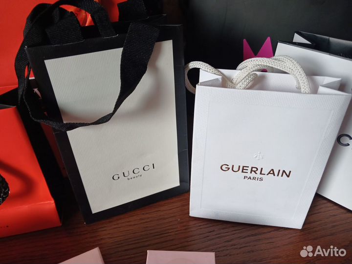 Подарочные пакеты Chanel, Gucci