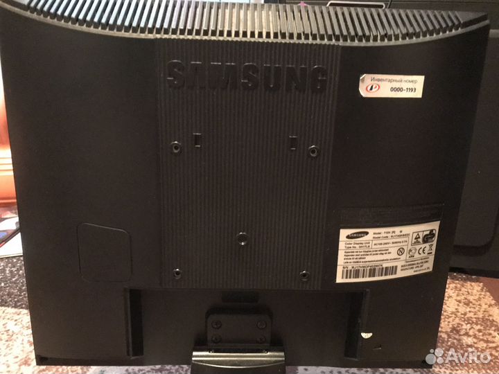 Монитор Samsung syncmaster 710n