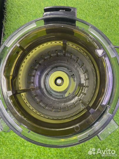 Шнековая соковыжималка redmond RJ-912S