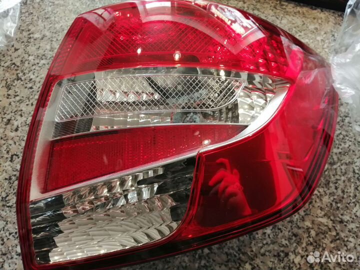 Фонарь задний правый Granta 2190