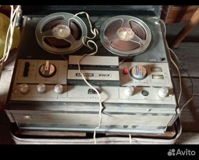 Катушечный магнитофон