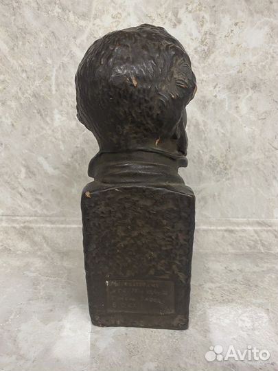 Бюст Пушкина