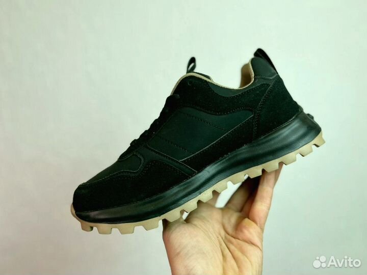 Кроссовки Boss комфортные