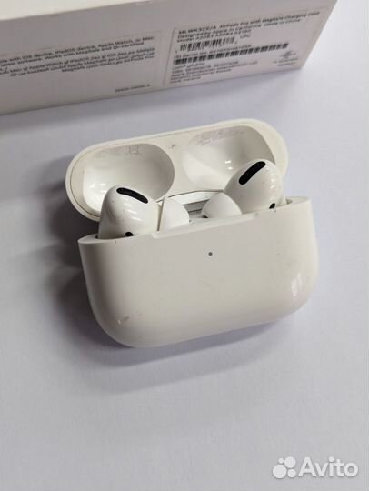 Беспроводные наушники Apple AirPods Pro MagSafe