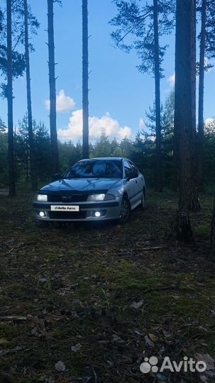 Mitsubishi Carisma 1.6 МТ, 2003, 302 000 км