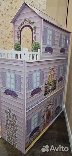 Кукольный домик с мебелью деревянный