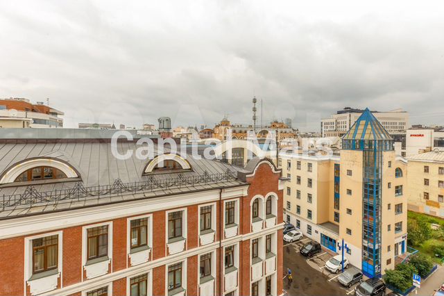 7-к. квартира, 250 м², 4/4 эт.