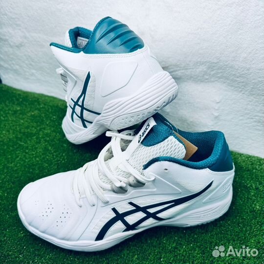 Кроссовки Asics новые