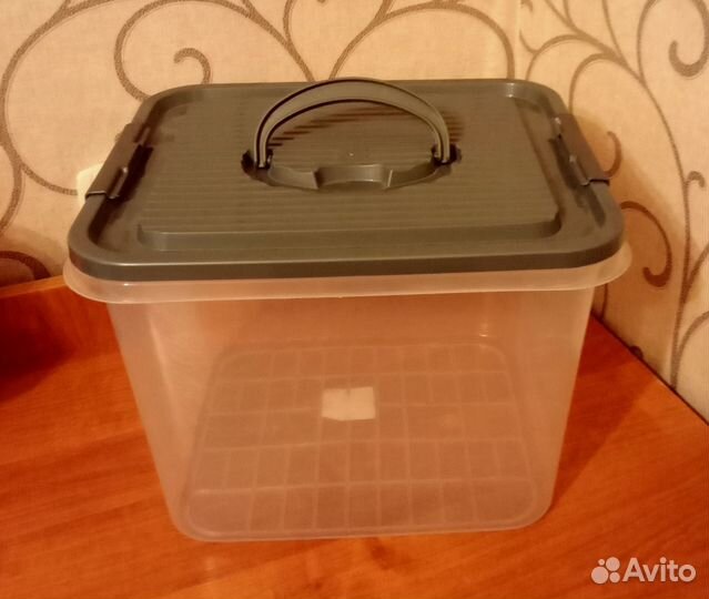 Контейнер универсальный с крышкой