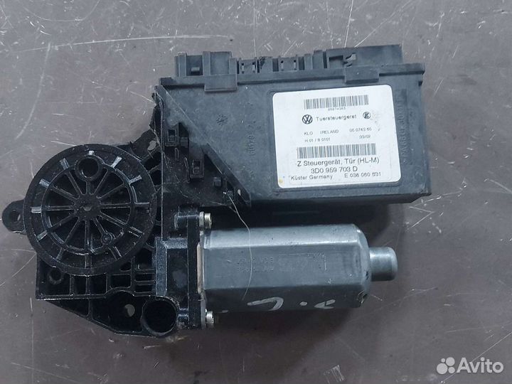 Моторчик стеклоподъёмника задний левый на Volkswag