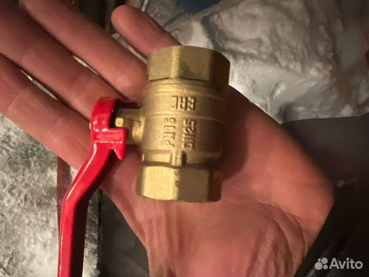 Задвижки краны вентиля сгоны отводы