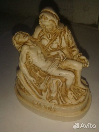 Статуэтка pieta рим италия камень