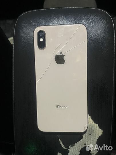 iPhone Xs, 64 ГБ