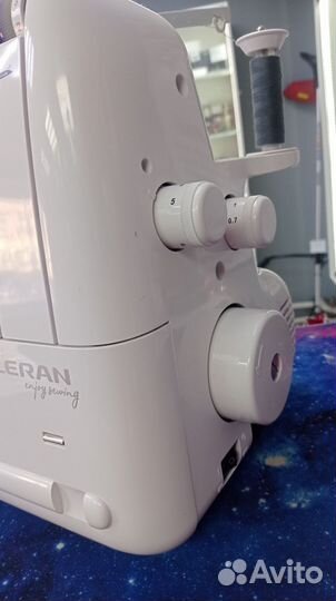 Швейная машина оверлок Leran OM 328