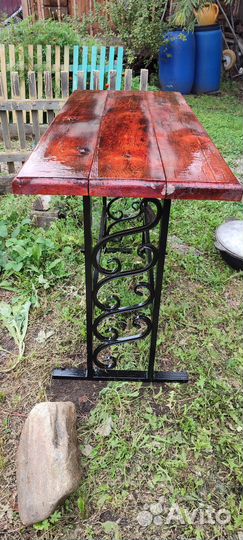 Садовый столик
