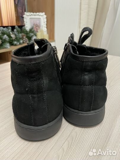 Зимние ботинки santoni замшевые. Оригинал