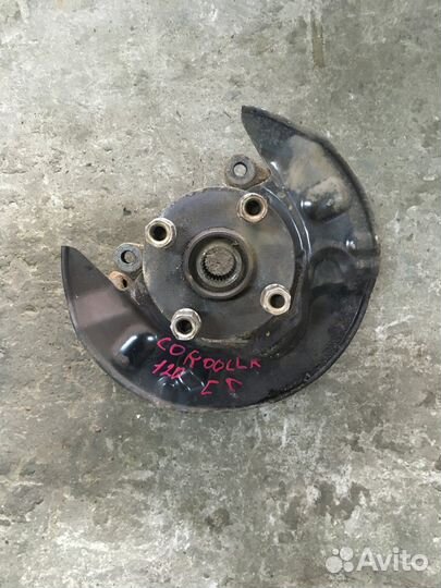 Кулак поворотный левый (в сборе со ступицей)