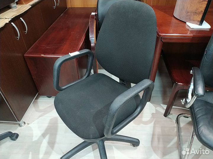 Кресло компьютерное комфорт (ткань) б/у
