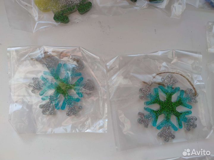 Елочные игрушки из эпоксидной смолы