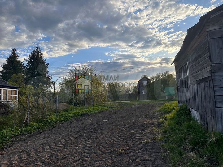 Дом 26 м² на участке 21 сот.