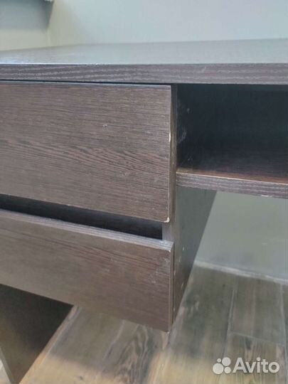 Стол письменный