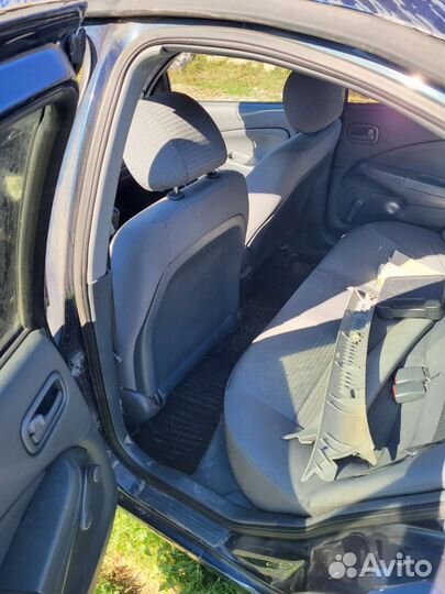 В разборе Ниссан Альмера classic