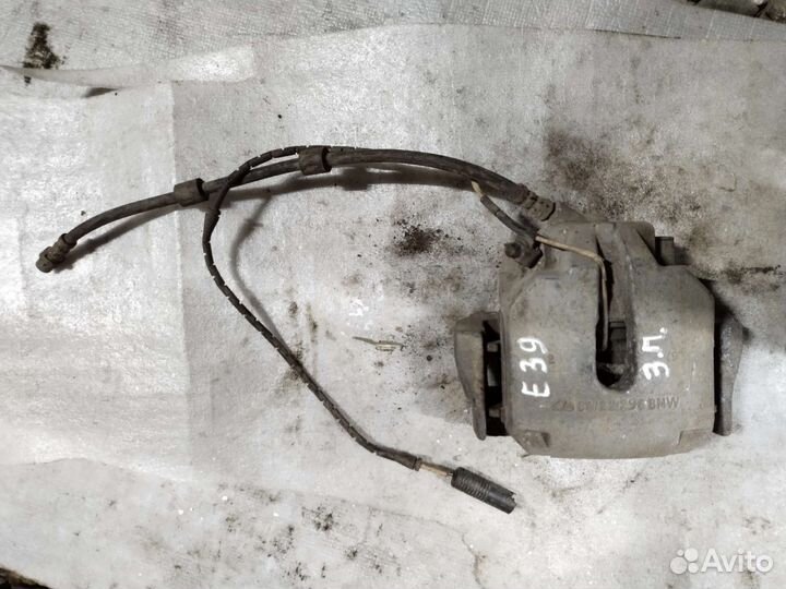 Тормозной суппорт задний правый BMW e39