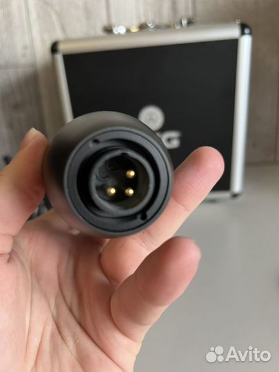 Akg p220 студийный микроофон (идеал)