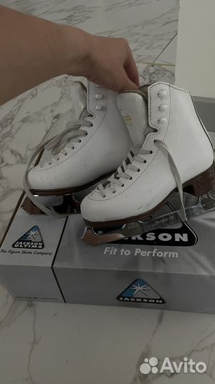 Фигурные коньки jackson artiste