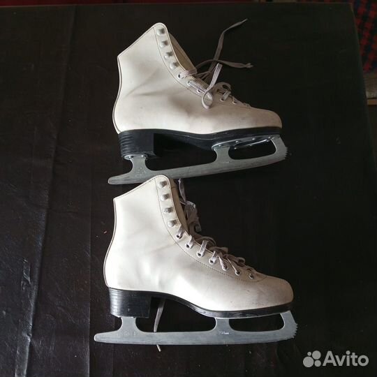 Коньки фигурные