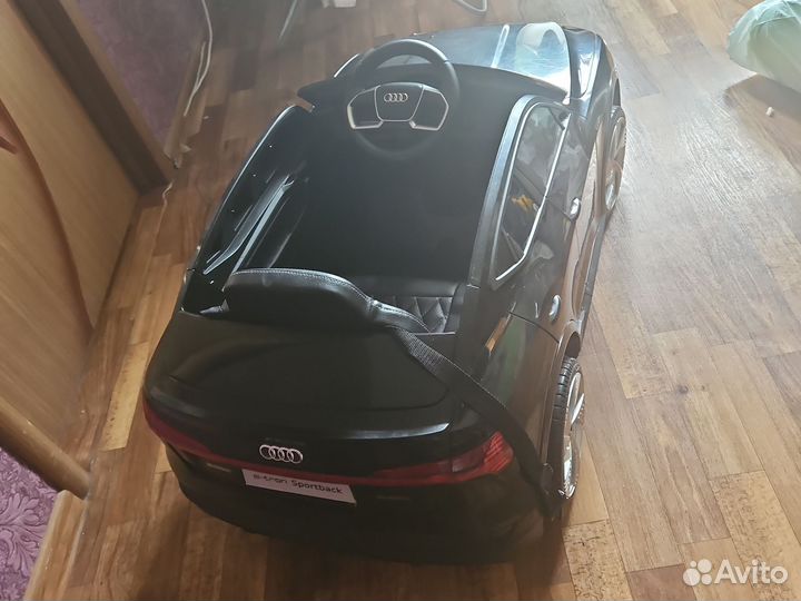 Детский электромобиль